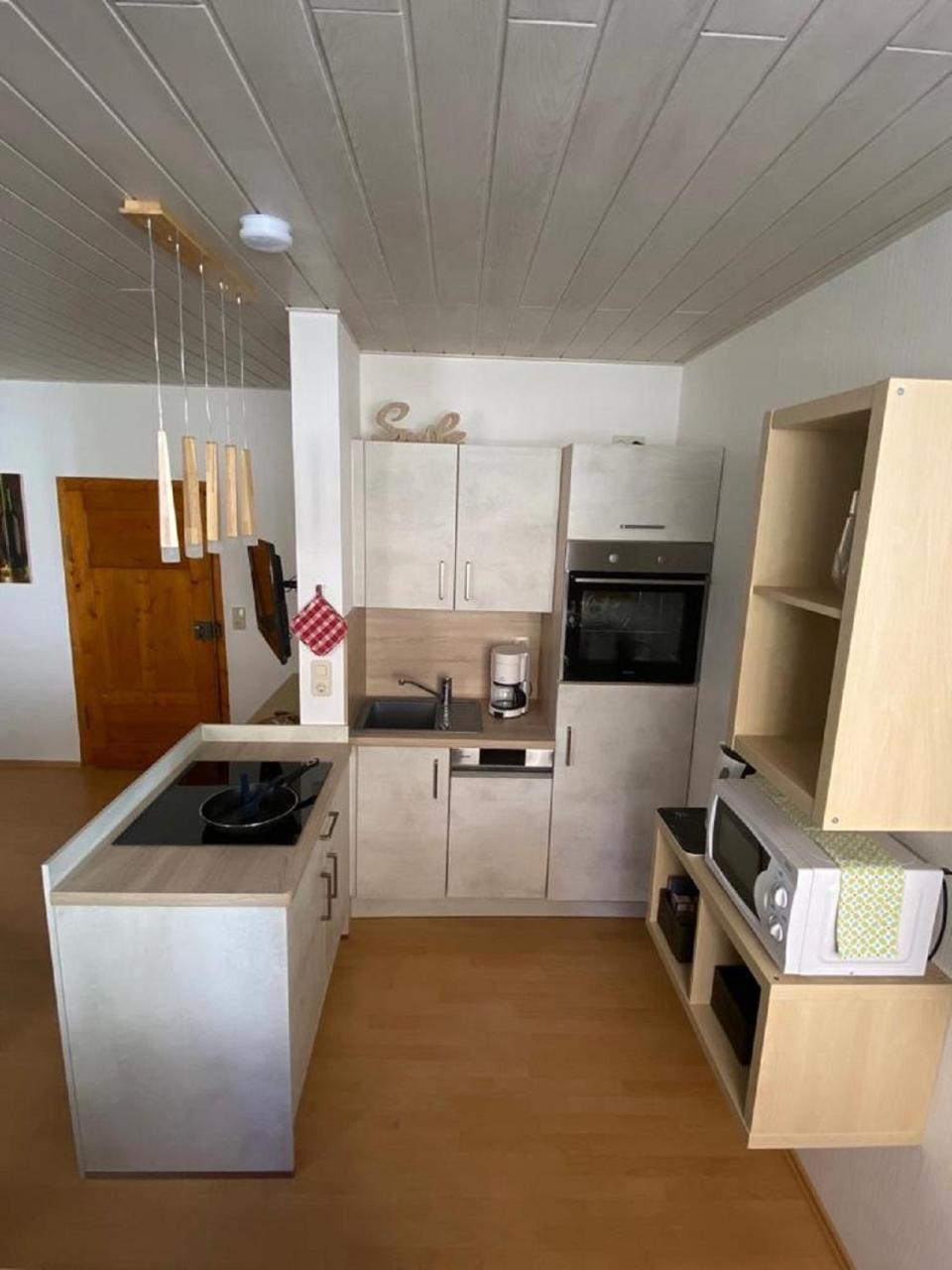 Ferienhaus Schneiders Креф Номер фото